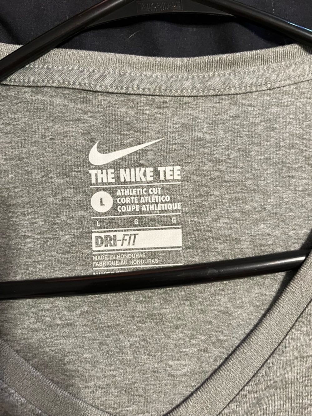 EUC WOMENS NIKE CAPRI SET SIZE LARGE - Picture 4 of 5